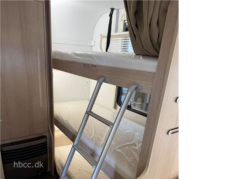 Adria Aviva 522 PT 3 køjer
